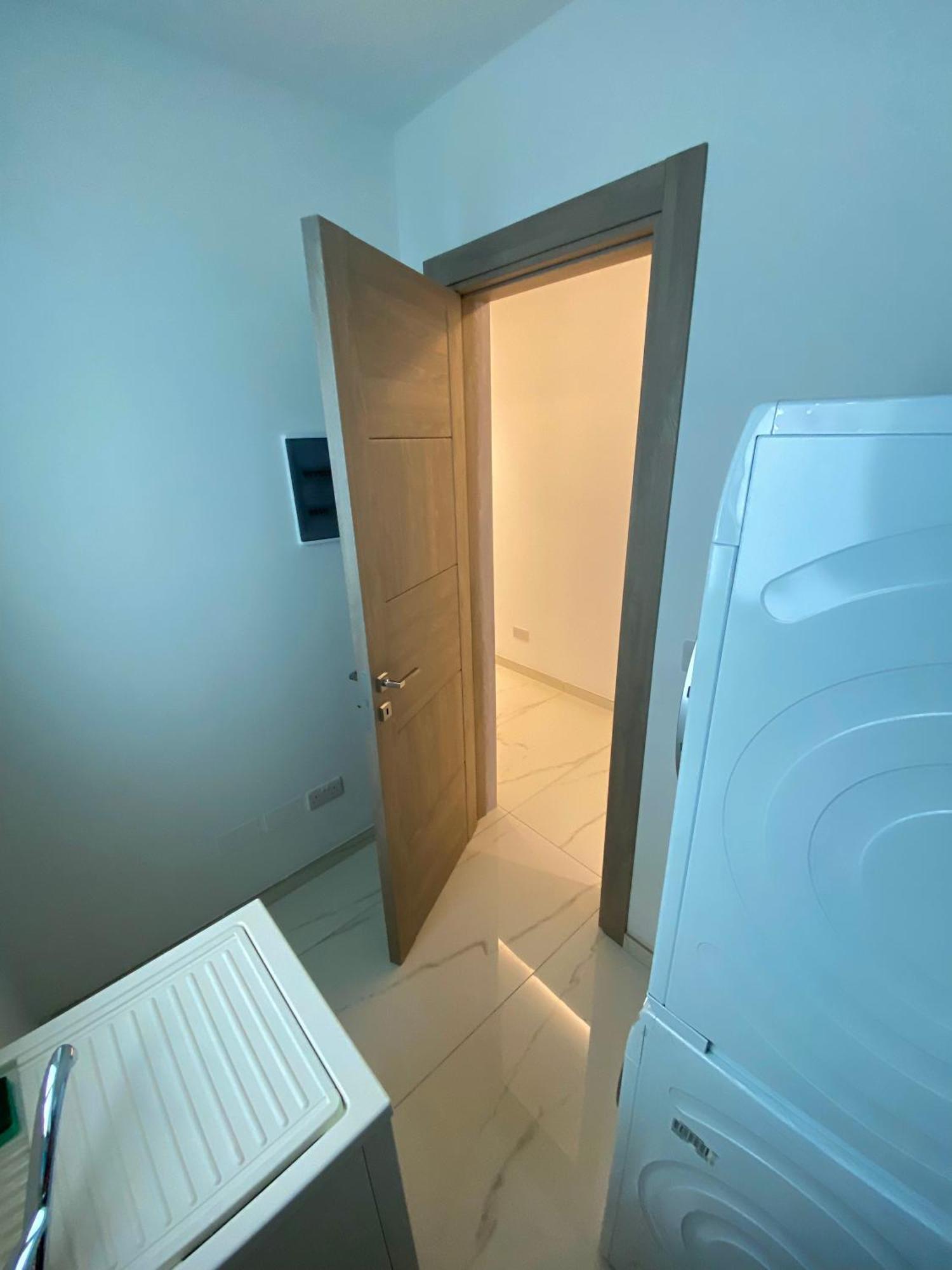 Tigne Sliema Three Bedrooms Apartment 외부 사진