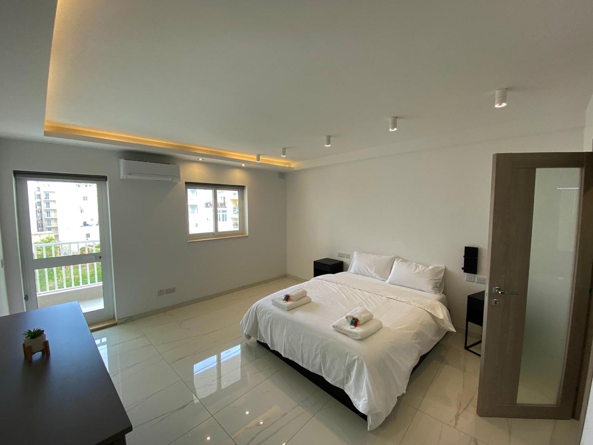 Tigne Sliema Three Bedrooms Apartment 외부 사진