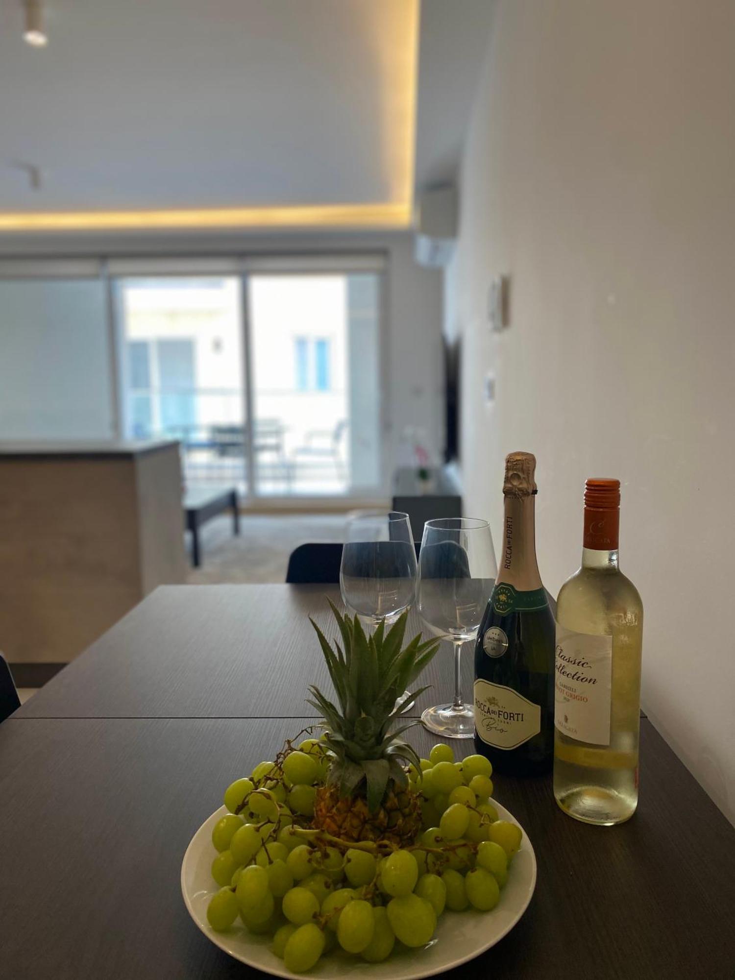Tigne Sliema Three Bedrooms Apartment 외부 사진
